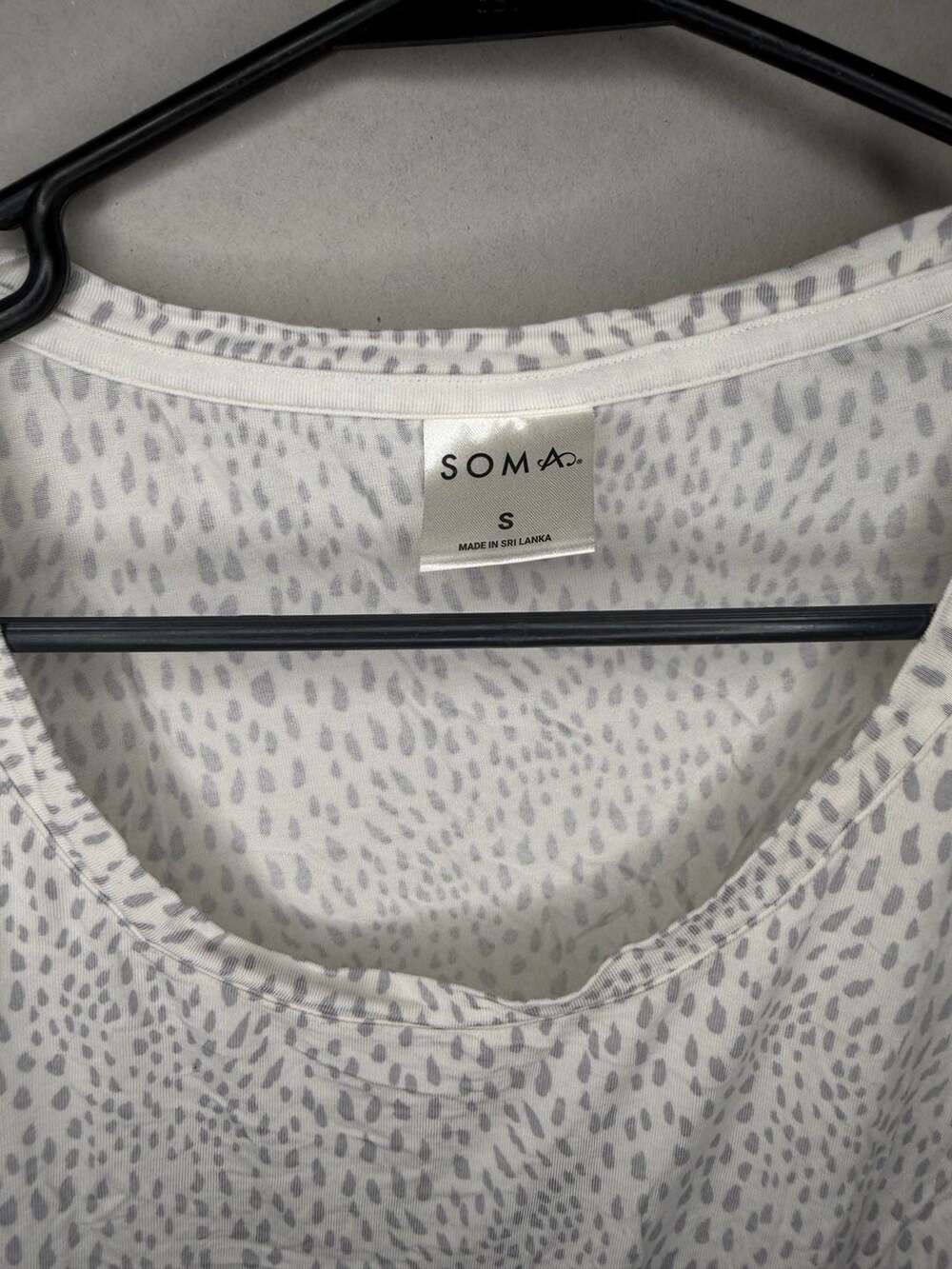 Soma Women's Long Sleeve Scoop Neck Animal Print Top Size S